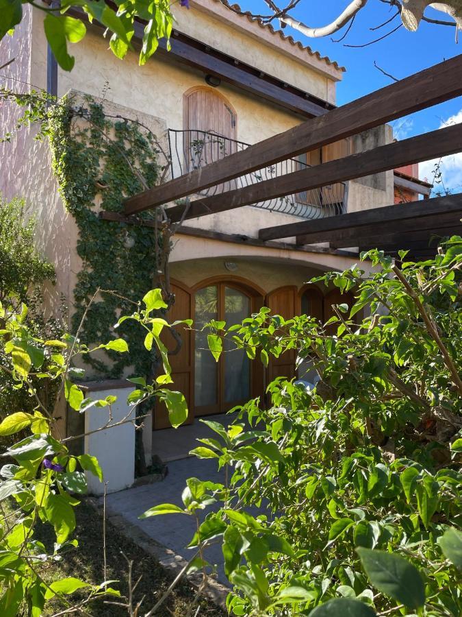 Casa Delle Farfalle Chia Ngoại thất bức ảnh